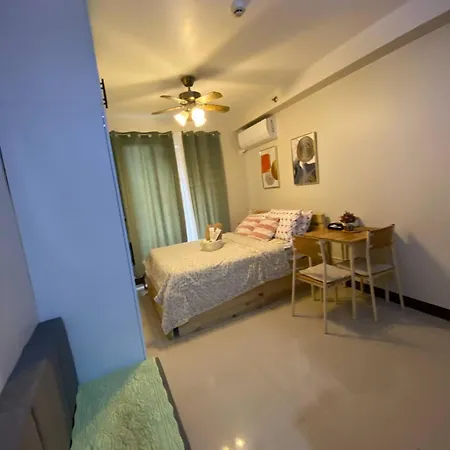 Sea View Balcony And Free Wifi Apartment